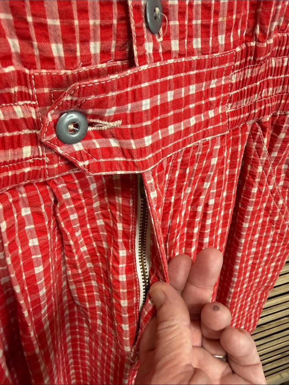 LizWear Ruby Gingham Seersucker Plaid Sleeveless Jumpsuit Vintage Circa 1980's 4 - Picture 6 of 14